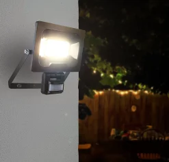 Arlux Lighting Projecteur Extérieur<Projecteur Mural NINO 30W 2400lm - Detecteur de Mouvement - Noir